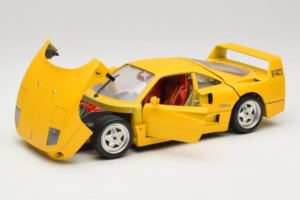 Ferrari F40 Gul Bburago 1:18 3032-Y1 Metal — billede 2 af 8