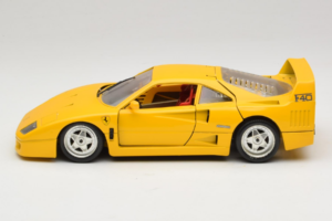 Ferrari F40 Gul Bburago 1:18 3032-Y1 Metal — billede 4 af 8