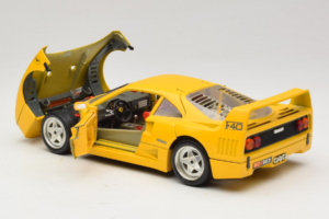 Ferrari F40 Gul Bburago 1:18 3032-Y1 Metal — billede 5 af 8