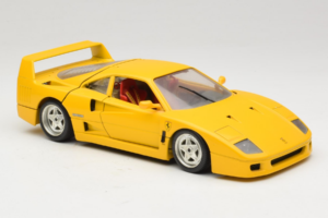 Ferrari F40 Gul Bburago 1:18 3032-Y1 Metal — billede 6 af 8