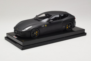 Ferrari FF Matte Black MR Collection 1:18 FERR04CAL Resin — billede 2 af 7