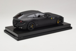 Ferrari FF Matte Black MR Collection 1:18 FERR04CAL Resin — billede 3 af 7