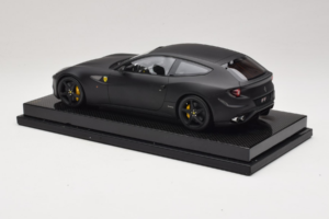 Ferrari FF Matte Black MR Collection 1:18 FERR04CAL Resin — billede 5 af 7