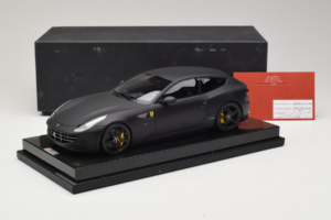 Ferrari FF Matte Black MR Collection 1:18 FERR04CAL Resin — billede 7 af 7