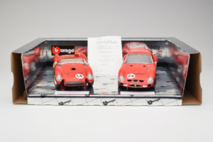 Ferrari Gift Set 250 Testa Rossa & 250 GTO Rød Bburago 1:18 GC002 Metal
