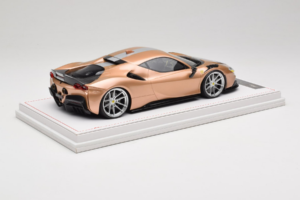 Ferrari SF90 Novitec Guld Sølv Stribe IVY 1:18 REMC028 Resin — billede 3 af 7