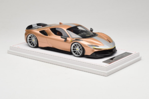 Ferrari SF90 Novitec Guld Sølv Stribe IVY 1:18 REMC028 Resin — billede 4 af 7