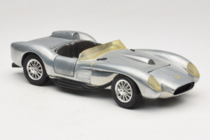 Ferrari Testa Rossa Chrome Silver Hot Wheels 1:18 25737 Metal — billede 6 af 8