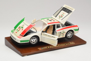 Ferrari Testarossa Italia 90 Hvid Bburago 1:18 3059-W1 Metal — billede 3 af 8