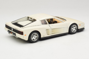 Ferrari Testarossa Hvid Bburago 1:18 3019-W1 Metal — billede 3 af 8
