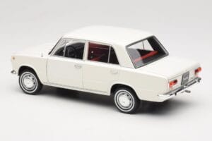 Fiat 124 Hvid IXO 1:18 18CMC205OP Metal — billede 7 af 8