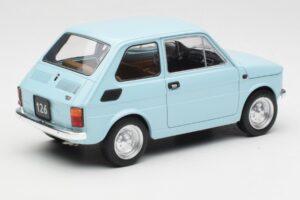 Fiat 126 Lyseblå MCG 1:18 MCG18415 Metal — billede 2 af 6