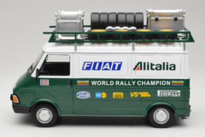 Fiat 242 Alitalia Rally Team Assistance With Trailer 1978 IXO 1:18 18CMC027WX Metal — billede 4 af 7