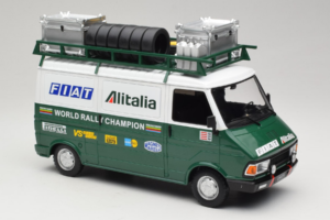Fiat 242 Alitalia Rally Team Assistance With Trailer 1978 IXO 1:18 18CMC027WX Metal — billede 5 af 7