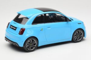 Abarth 500e Blå IXO 1:18 MCG18499 Metal — billede 2 af 6