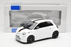 Abarth 500e Hvid IXO 1:18 MCG18497 Metal — billede 6 af 6