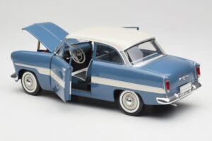 Ford Taunus 12M P2 Blå Striber Revell 1:18 08880-M1 Metal — billede 5 af 8