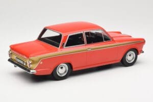 Ford Cortina Lotus Red & Gold Stripe MCG 1:18 MCG18532 Metal — billede 2 af 6