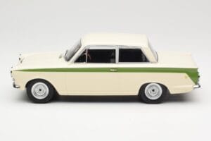 Ford Cortina Lotus White & Green Stripe MCG 1:18 MCG18434 Metal — billede 3 af 6