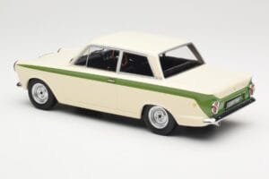 Ford Cortina Lotus White & Green Stripe MCG 1:18 MCG18434 Metal — billede 5 af 6