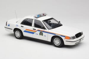 Ford Crown Victoria RCMP Police Car AUTOart 1:18 72706 Metal — billede 6 af 8