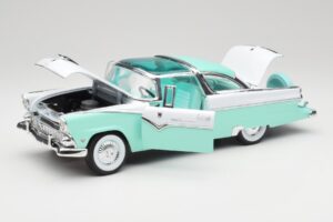 Ford Crown Victoria Seafoam Grøn & Hvid Road Legends 1:18 92138 Metal — billede 2 af 7
