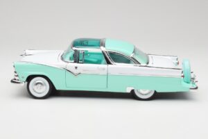 Ford Crown Victoria Seafoam Grøn & Hvid Road Legends 1:18 92138 Metal — billede 3 af 7