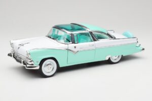 Ford Crown Victoria Seafoam Grøn & Hvid Road Legends 1:18 92138 Metal