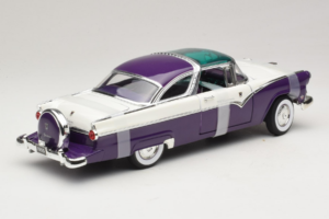 Ford Crown Victoria Hvid Lilla Road Signature 1:18 92138-P1 Metal — billede 2 af 6