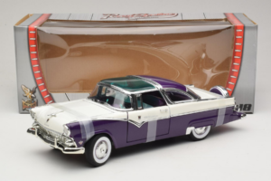 Ford Crown Victoria Hvid Lilla Road Signature 1:18 92138-P1 Metal — billede 6 af 6
