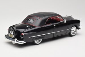 Ford Deluxe Cabriolet Sort Maisto 1:18 31681 Metal — billede 3 af 8