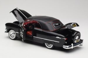Ford Deluxe Cabriolet Sort Maisto 1:18 31681 Metal — billede 5 af 8