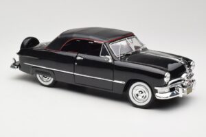 Ford Deluxe Cabriolet Sort Maisto 1:18 31681 Metal — billede 6 af 8