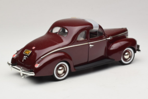 Ford Deluxe Coupe Mørkrød ERTL 1:18 7936 Metal — billede 3 af 7