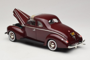 Ford Deluxe Coupe Mørkrød ERTL 1:18 7936 Metal — billede 5 af 7
