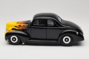 Ford Deluxe Hot Rod Sort Universal Hobbies 1:18 6002 Metal — billede 4 af 8