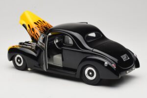 Ford Deluxe Hot Rod Sort Universal Hobbies 1:18 6002 Metal — billede 5 af 8