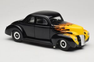 Ford Deluxe Hot Rod Sort Universal Hobbies 1:18 6002 Metal — billede 6 af 8