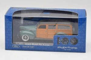 Ford Deluxe Woody Forest Grøn Minichamps 1:43 FORD20002 Metal — billede 4 af 4
