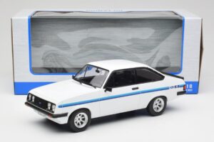Ford Escort Mk2 RS 2000 Hvid MCG 1:18 MCG18439 Metal — billede 6 af 6