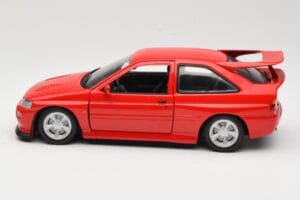 Ford Escort Mk5 RS Cosworth Rød UT Models 1:18 180082102 Metal — billede 4 af 8