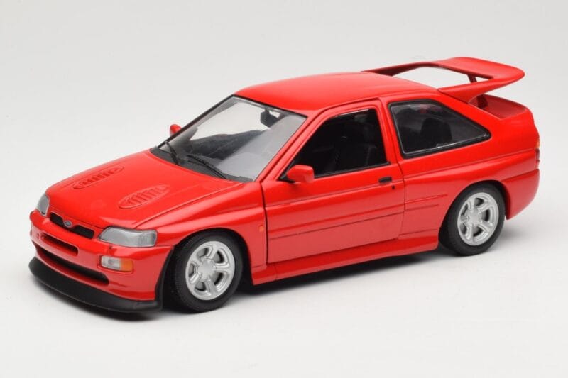 Ford Escort Mk5 RS Cosworth Rød UT Models 1:18 180082102 Metal