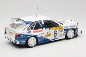 Ford Escort RS Cosworth Mobil 1 #6 F. Delecour / D. Grataloup Rally Monte Carlo Night Version Winner 1994 UT Models 1:18 3945 — billede 3 af 8