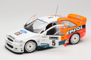 Ford Escort RS Cosworth Repsol #5 C. Sainz / L. Moya RAC Rally 1997 UT Models 1:18 39750 Metal — billede 2 af 8