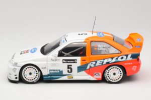 Ford Escort RS Cosworth Repsol #5 C. Sainz / L. Moya RAC Rally 1997 UT Models 1:18 39750 Metal — billede 4 af 8