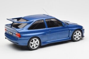 Ford Escort RS Cosworth Blå IXO 1:18 18CMC180 Metal — billede 2 af 6