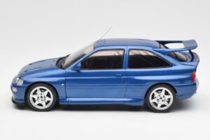 Ford Escort RS Cosworth Blå IXO 1:18 18CMC180 Metal — billede 3 af 6