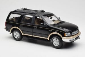 Ford Expedition Eddie Bauer Sort UT Models 1:18 22710 Metal