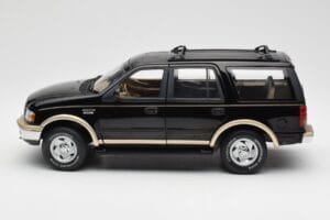 Ford Expedition Eddie Bauer Sort UT Models 1:18 22710 Metal — billede 5 af 7