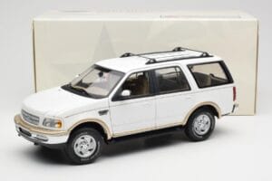 Ford Expedition Eddie Bauer Hvid UT Models 1:18 22712 Metal — billede 8 af 8
